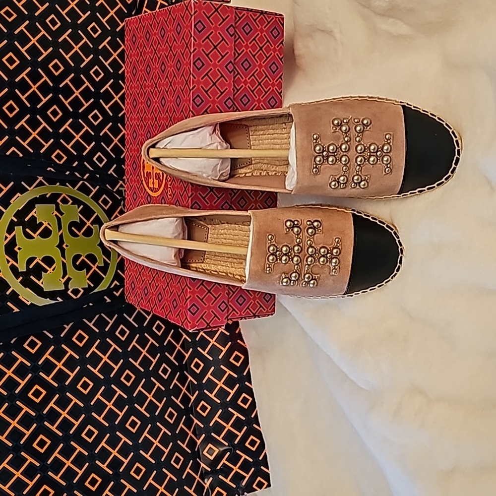 00224- NEW! TORY BURCH PEARL LOGO FLAT ESPADRILLE SENSORY MFO-SUEDE- - Picture 2 of 11